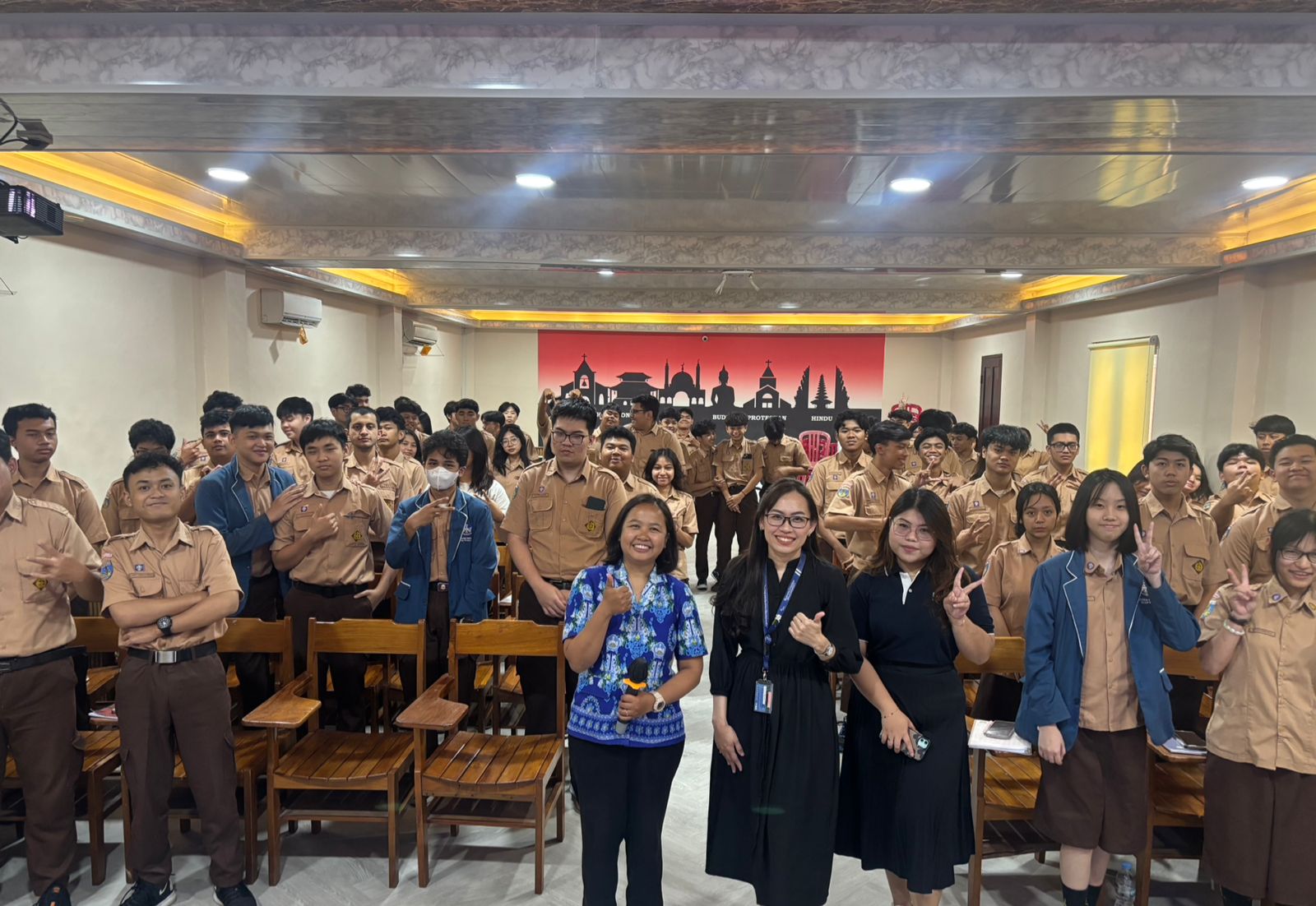 Berbagi Pembelajaran AI untuk Bisnis – SMA Katolik Santo Yoseph Denpasar