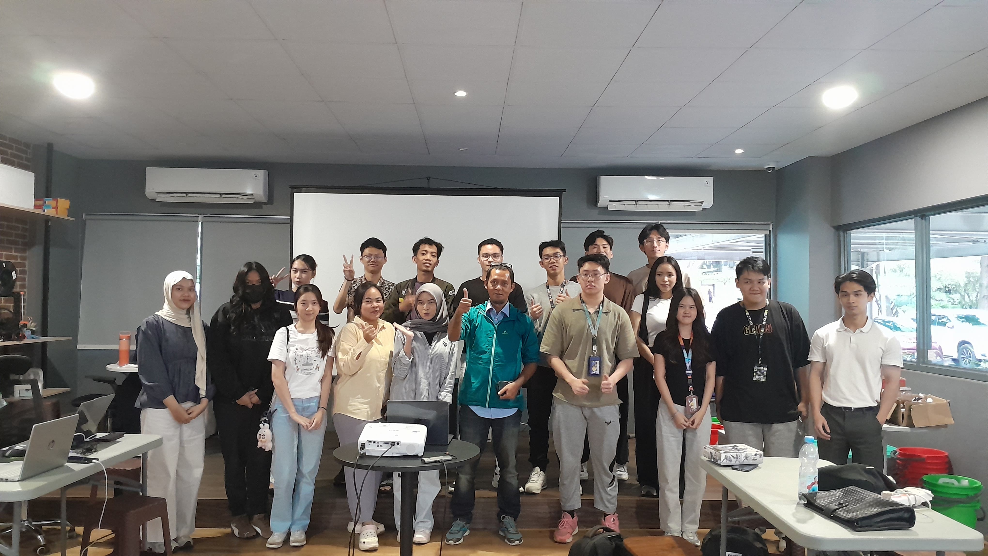 Belajar Riset Pemasaran dalam Guest Lecture “Understanding Market Research for F&B and Culinary Startups”