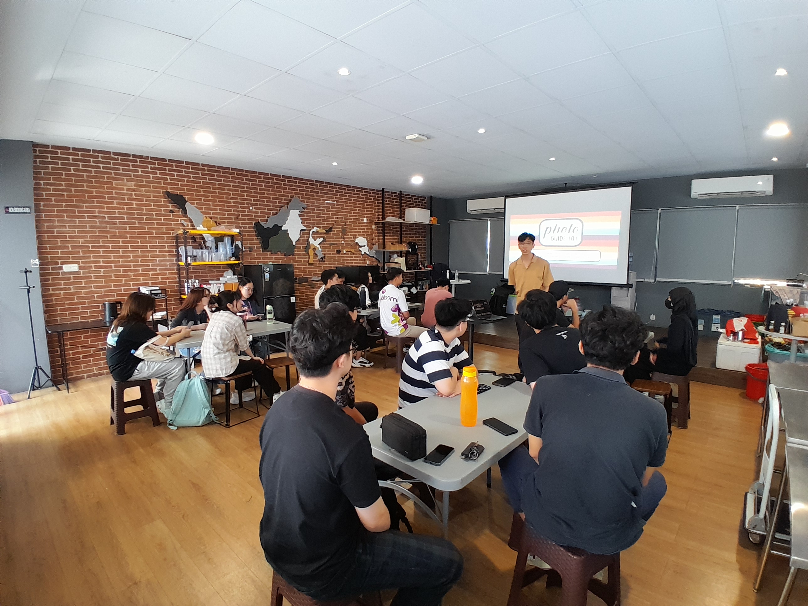 Workshop Product Photography: Bikin Foto Produk Menarik Bermodalkan Smartphone