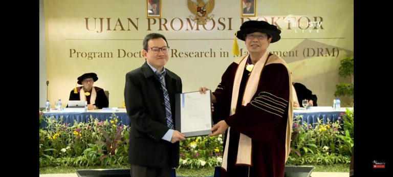 Digitalisasi Perbankan di Indonesia: Menguak Keunggulan Kompetitif Melalui Kapabilitas Transformasi Digital