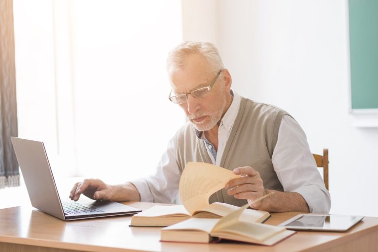 Menggapai Gelar Doktor di Doctor of Research in Management BINUS BUSINESS SCHOOL