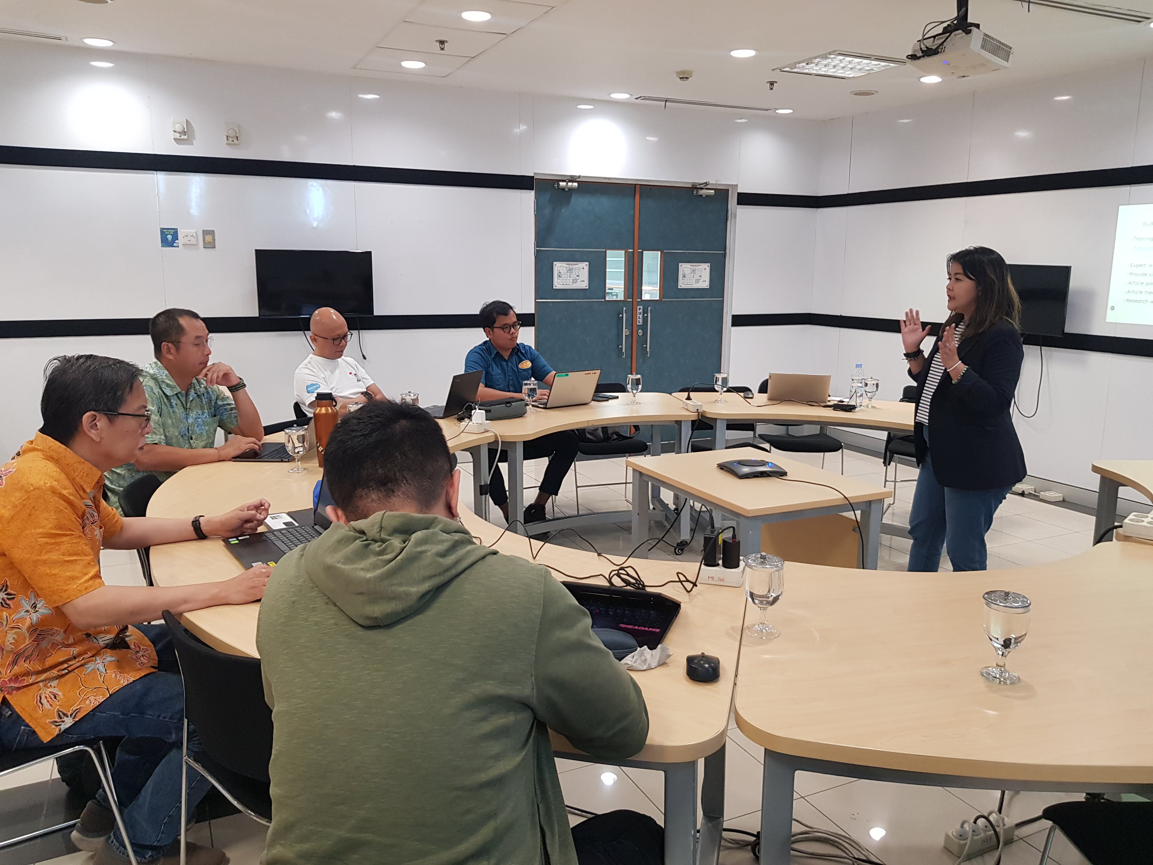 Research Bootcamp 2025 – Session 1: Program Socialization & Journal Selection